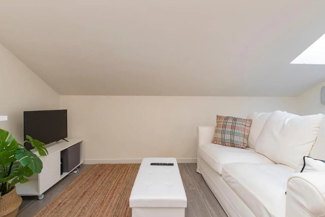 Apartmán Splendida Mansarda A Pochi Passi Da M4 Argonne Milán